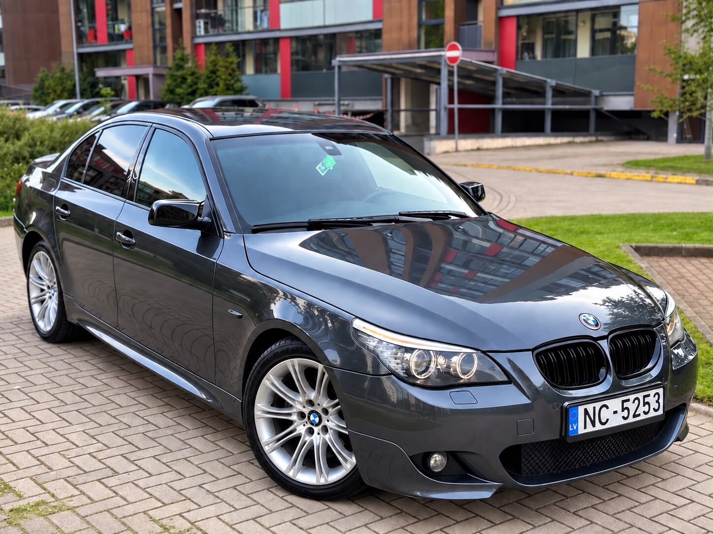 BMW 530 — 2008, 357 000 km, 3.0