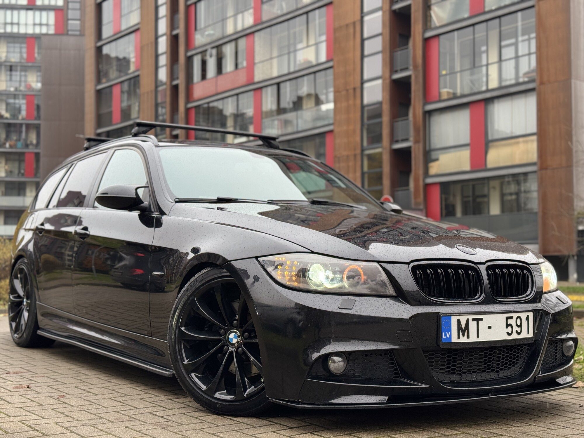 BMW 320 — 2009, 381 000 km, 2.0 Dīzelis