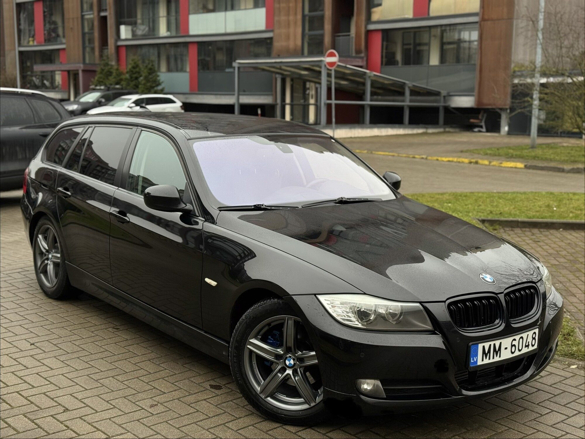 BMW 320 — 2009, 385 000 km, 2.0 Dīzelis