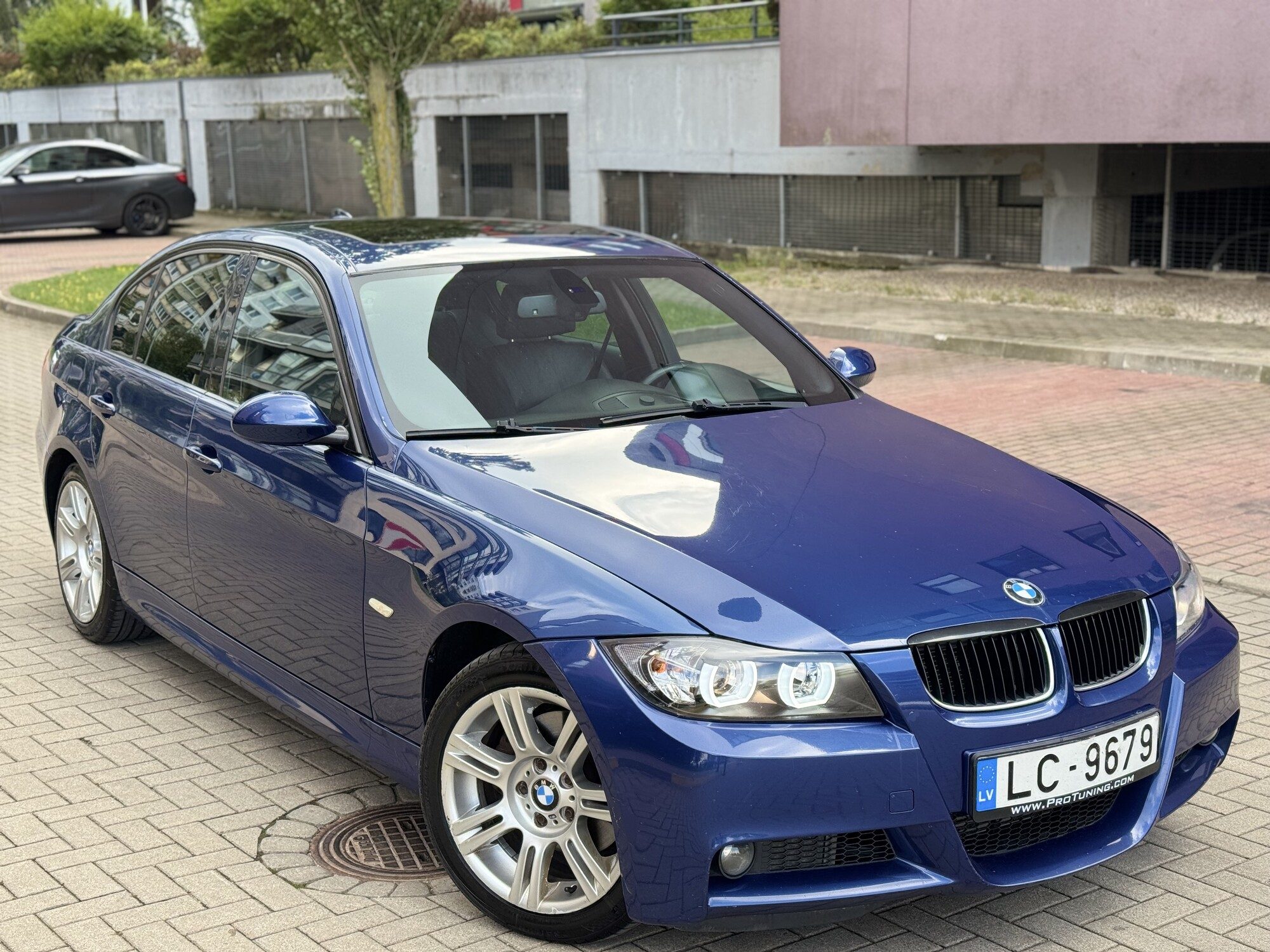BMW 320 — 2008, 379 000 km, 2.0 Dīzelis