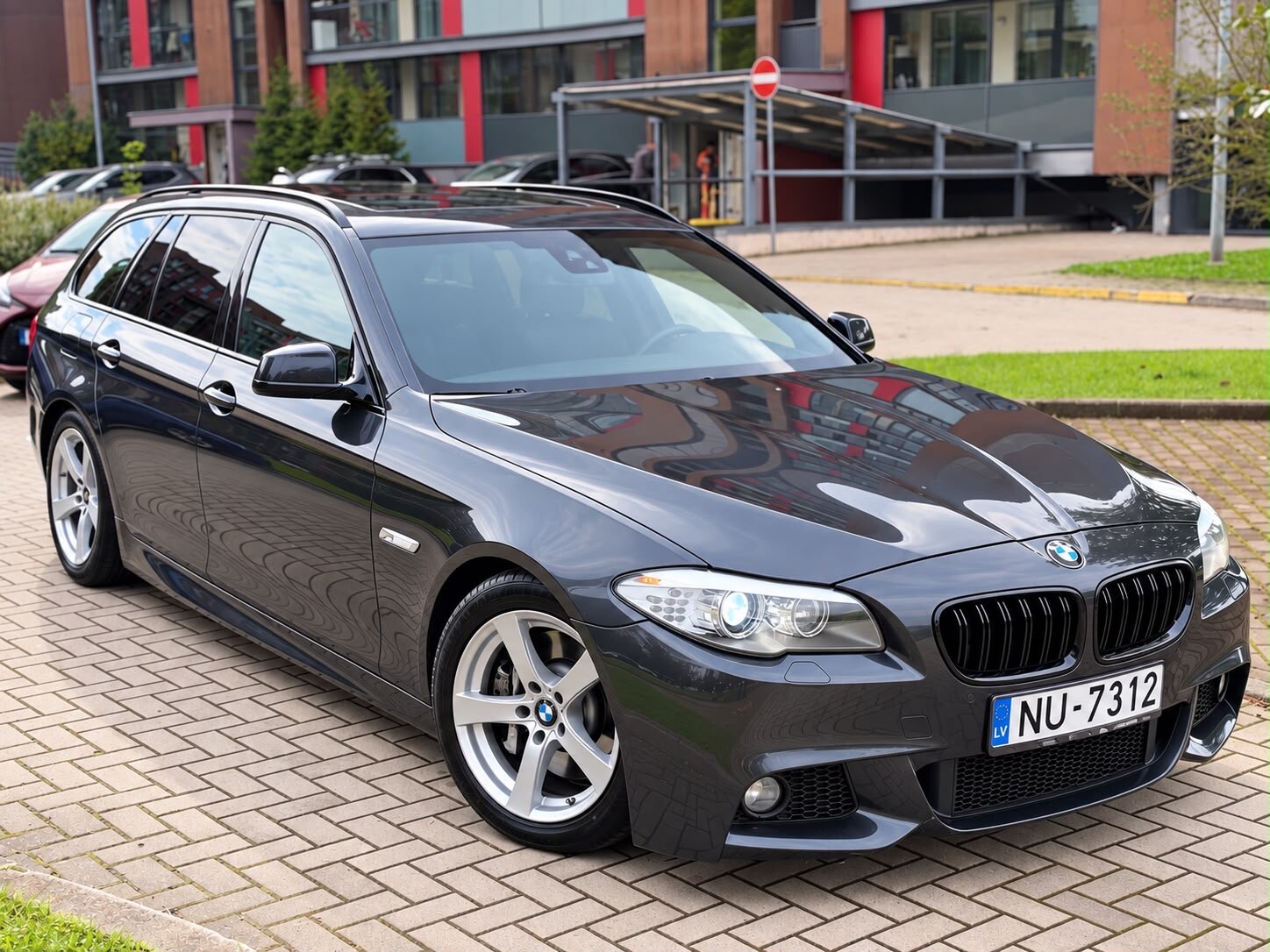 BMW 530 — 2011, 339 000 km, 3.0 Dīzelis